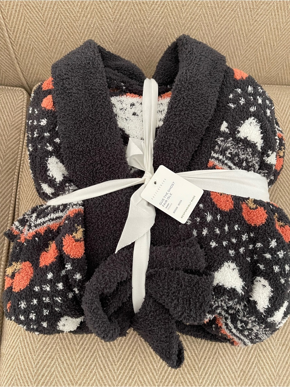 Pottery Barn Gus the Ghost Fair Isle Robe Size M Oversized Fleece Pumpkins Cozy - Picture 2 of 12